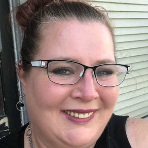 Meet your Posher, Ellisa